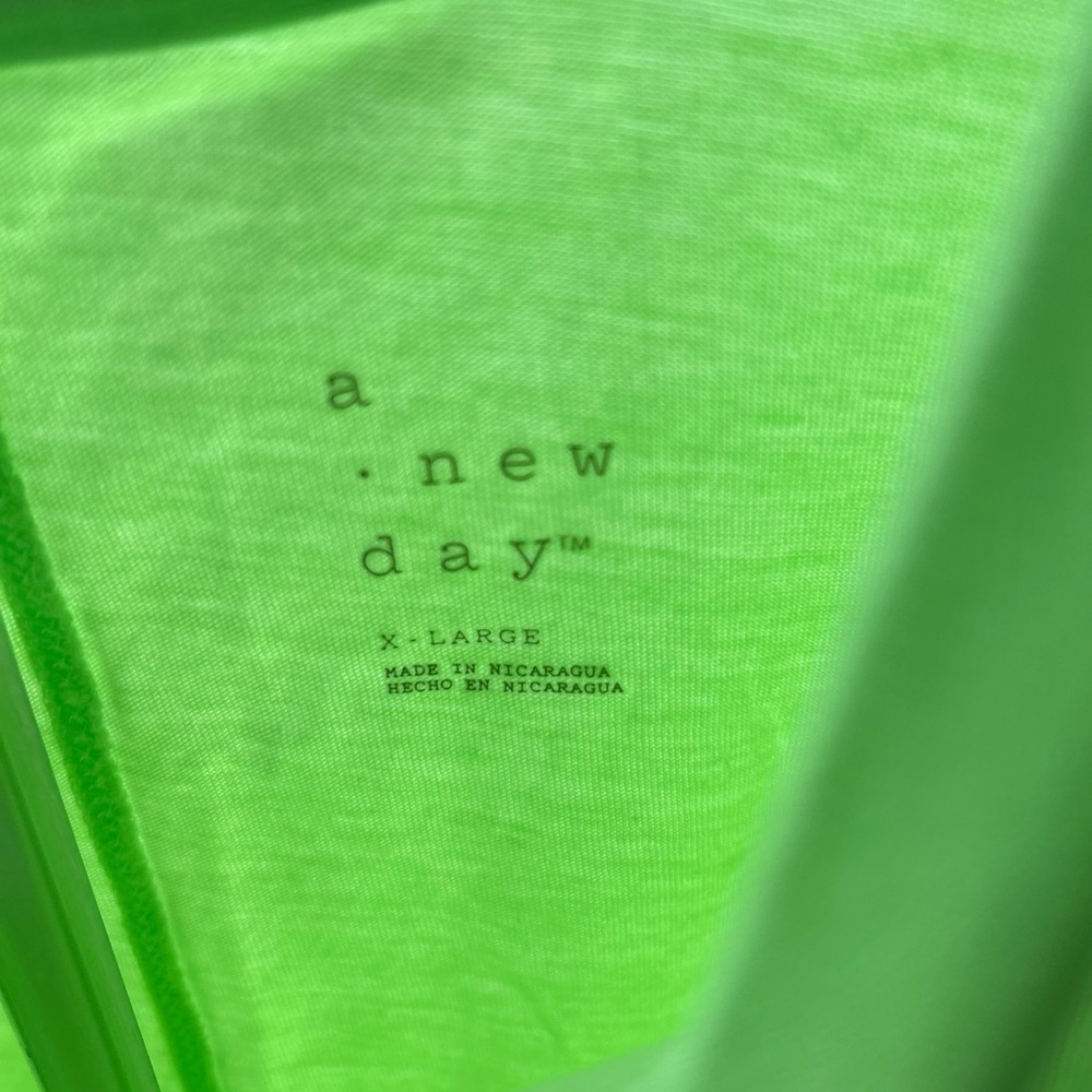 Women’s t-shirt - Picture 2 of 2